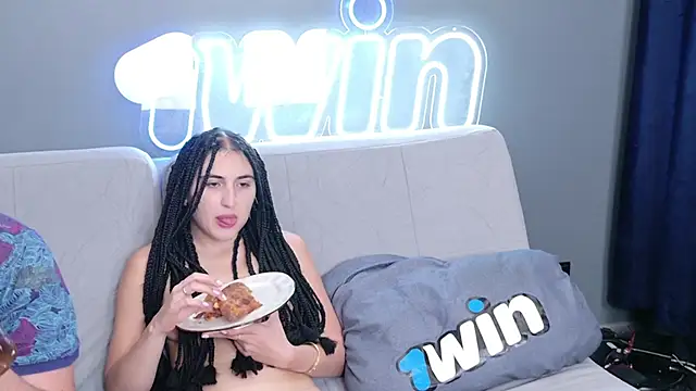 Snapshot of Ksenny chatting on December 18, 2024, 3:33 pm Ksenny online show from December 18, 2024, 3:33 pm