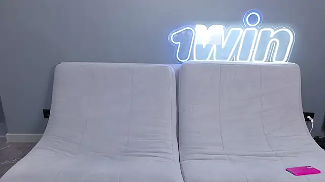 Snapshot of Ksenny chatting on January 1, 2025, 10:54 am Ksenny online show from January 1, 2025, 10:54 am