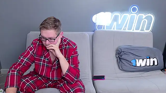 Snapshot of Ksenny chatting on January 6, 2025, 4:15 am Ksenny online show from January 6, 2025, 4:15 am