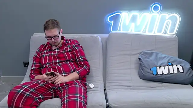 Snapshot of Ksenny chatting on January 8, 2025, 2:25 pm Ksenny online show from January 8, 2025, 2:25 pm