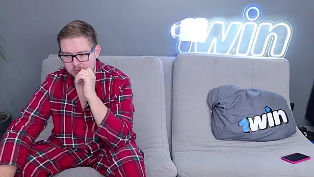 Snapshot of Ksenny chatting on January 18, 2025, 7:28 am Ksenny online show from January 18, 2025, 7:28 am