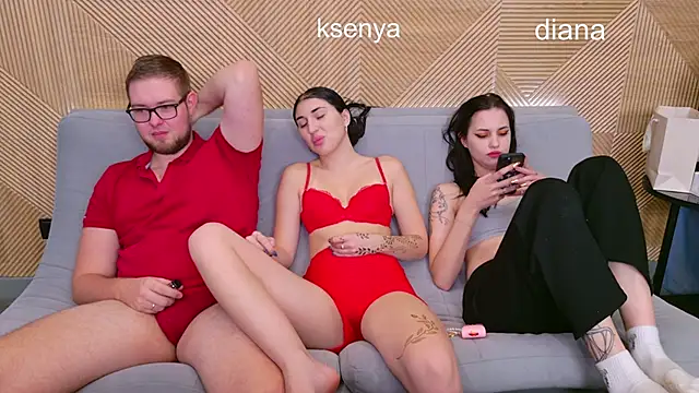 Snapshot of Ksenny chatting on November 22, 2025, 8:08 pm Ksenny online show from November 22, 2025, 8:08 pm