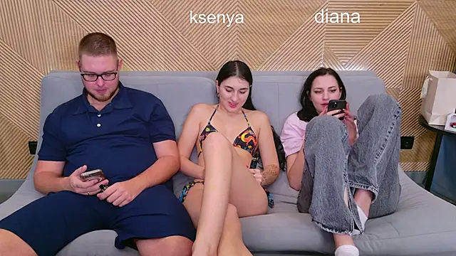 Snapshot of Ksenny chatting on November 24, 2025, 11:15 pm Ksenny online show from November 24, 2025, 11:15 pm