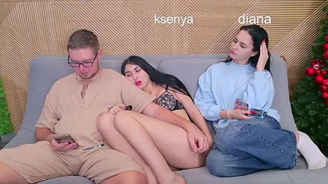 Snapshot of Ksenny chatting on December 20, 2025, 3:46 am Ksenny online show from December 20, 2025, 3:46 am