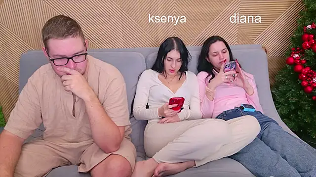 Snapshot of Ksenny chatting on December 21, 2025, 4:08 am Ksenny online show from December 21, 2025, 4:08 am