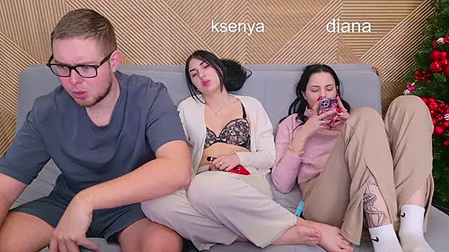 Snapshot of Ksenny chatting on December 23, 2025, 3:59 am Ksenny online show from December 23, 2025, 3:59 am