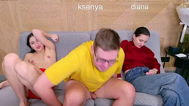 Snapshot of Ksenny chatting on February 22, 2026, 4:35 am Ksenny online show from February 22, 2026, 4:35 am