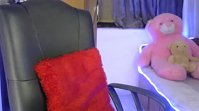 Snapshot of Black_cat_cutie chatting on October 31, 2025, 6:03 am Black cat cutie online show from October 31, 2025, 6:03 am