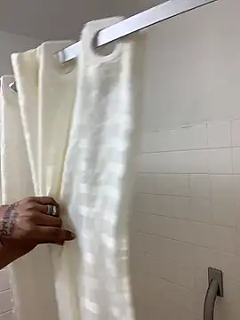 curvedicbandit6 2 online show from December 13, 2024, 11:45 am