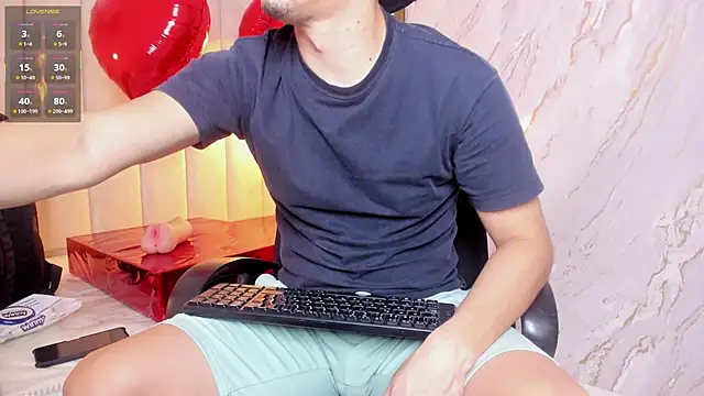 Maximo   online show from February 11, 2026, 9:53 pm