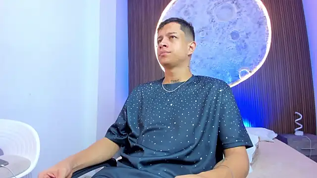 AgarEvans online show from March 4, 2026, 4:40 am