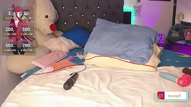 Pocahontaslovex online show from April 9, 2026, 6:19 am