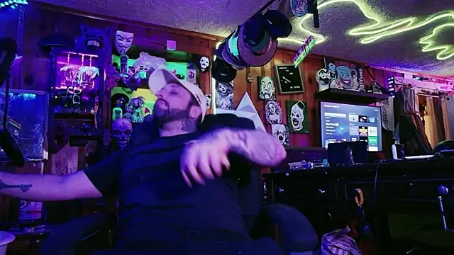 tayshie online show from December 1, 2025, 9:20 pm