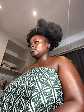 Snapshot of Honeycoco0211 chatting on March 8, 2026, 9:35 am Honeycoco0211 online show from March 8, 2026, 9:35 am