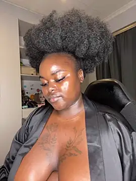 Snapshot of Honeycoco0211 chatting on March 14, 2026, 8:25 pm Honeycoco0211 online show from March 14, 2026, 8:25 pm