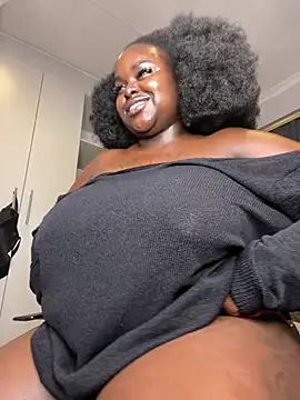 Snapshot of Honeycoco0211 chatting on March 19, 2026, 8:35 pm Honeycoco0211 online show from March 19, 2026, 8:35 pm