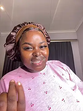 Snapshot of Honeycoco0211 chatting on April 2, 2026, 7:33 pm Honeycoco0211 online show from April 2, 2026, 7:33 pm