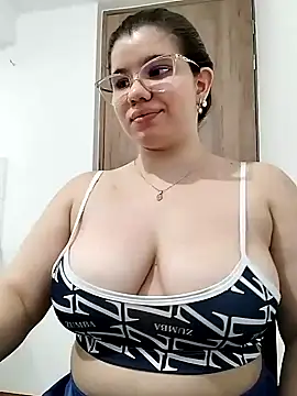 Danzel1105 online show from February 5, 2025, 6:48 pm