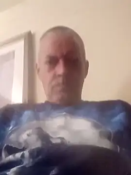 Snapshot of jefffitz73 chatting on April 9, 2026, 4:01 pm jefffitz73 online show from April 9, 2026, 4:01 pm