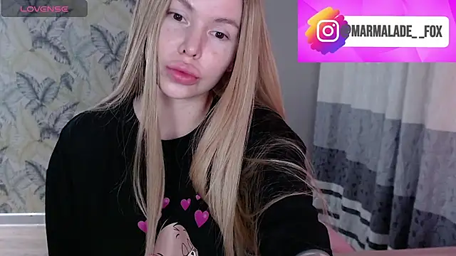 Snapshot of Marmalade_Fox chatting on May 10, 2026, 6:40 am Marmalade Fox online show from May 10, 2026, 6:40 am