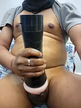 Snapshot of uttam19 chatting on February 20, 2025, 3:45 am uttam19 online show from February 20, 2025, 3:45 am