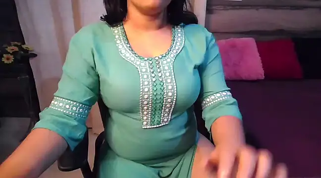 Trezza online show from December 6, 2024, 7:12 pm