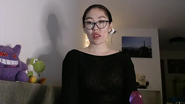 Snapshot of Kunimitsuu_ chatting on October 11, 2025, 10:52 pm Kunimitsuu online show from October 11, 2025, 10:52 pm