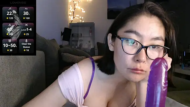 Snapshot of Kunimitsuu_ chatting on October 18, 2025, 10:54 pm Kunimitsuu online show from October 18, 2025, 10:54 pm