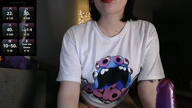 Snapshot of Kunimitsuu_ chatting on October 30, 2025, 12:23 am Kunimitsuu online show from October 30, 2025, 12:23 am