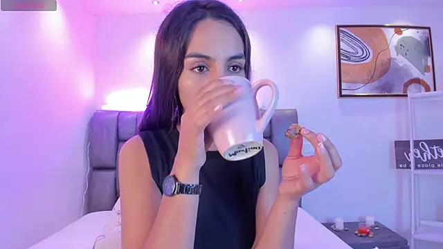 Snapshot of martina_mancini chatting on February 15, 2025, 12:54 pm martina mancini online show from February 15, 2025, 12:54 pm