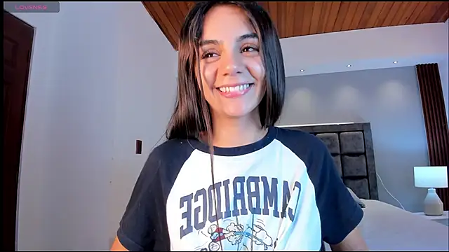 Snapshot of martina_mancini chatting on February 21, 2025, 4:16 pm martina mancini online show from February 21, 2025, 4:16 pm