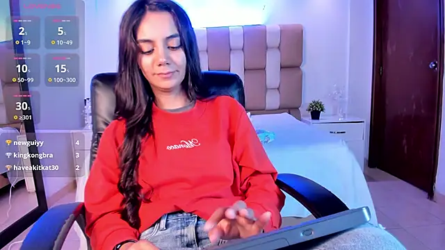 Snapshot of martina_mancini chatting on March 17, 2025, 2:56 pm martina mancini online show from March 17, 2025, 2:56 pm