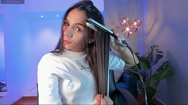 Snapshot of martina_mancini chatting on March 19, 2025, 11:50 am martina mancini online show from March 19, 2025, 11:50 am