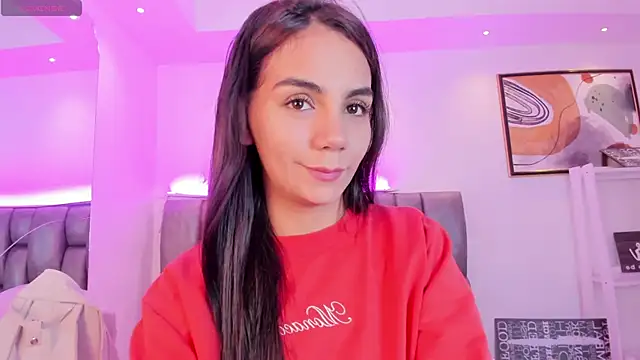 Snapshot of martina_mancini chatting on October 4, 2025, 2:37 pm martina mancini online show from October 4, 2025, 2:37 pm