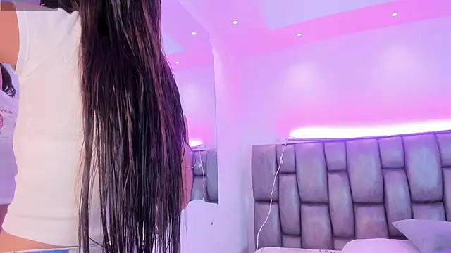 Snapshot of martina_mancini chatting on October 8, 2025, 11:30 am martina mancini online show from October 8, 2025, 11:30 am