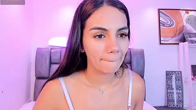 Snapshot of martina_mancini chatting on October 29, 2025, 1:24 pm martina mancini online show from October 29, 2025, 1:24 pm