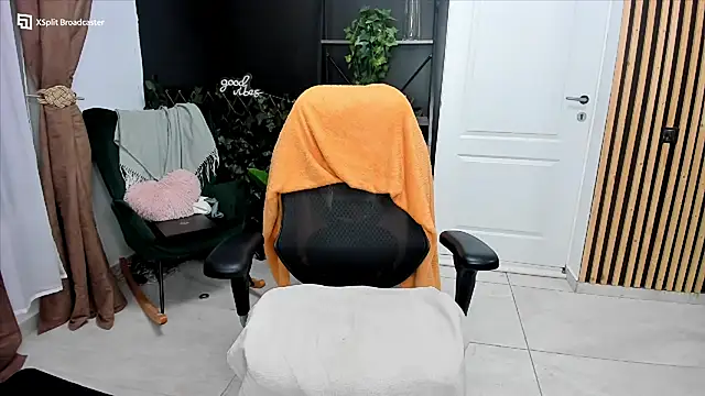 fireflowers  online show from March 20, 2026, 9:52 pm