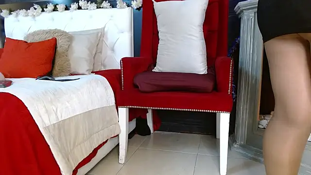 Snapshot of Janna_Rousse_ chatting on March 13, 2025, 12:35 pm Janna Rousse online show from March 13, 2025, 12:35 pm