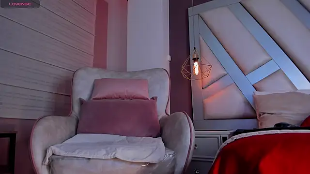 Snapshot of Janna_Rousse_ chatting on September 13, 2025, 2:17 pm Janna Rousse online show from September 13, 2025, 2:17 pm