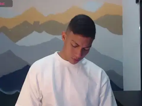 aalan foxter online show from February 12, 2025, 5:26 am