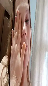 Cumonkatie online show from December 5, 2025, 4:14 pm