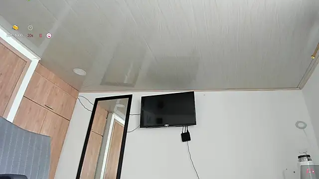 manucute 23  online show from March 18, 2025, 2:37 pm