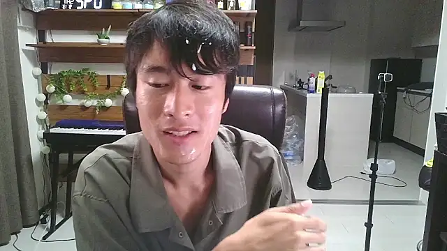 Snapshot of IroManager chatting on September 12, 2025, 3:45 pm IroManager online show from September 12, 2025, 3:45 pm