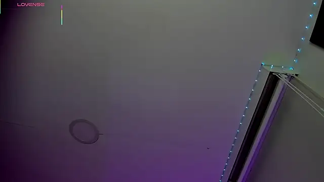 Oriana Guzman online show from February 18, 2026, 12:17 am