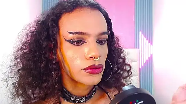 Foxy Ella  online show from February 24, 2025, 5:53 pm