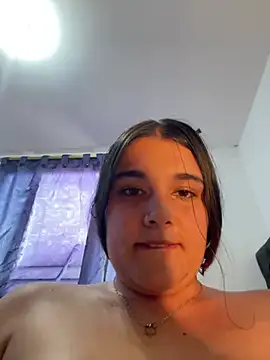 Snapshot of Magic-Smilee chatting on January 27, 2025, 9:11 pm Magic-Smilee online show from January 27, 2025, 9:11 pm