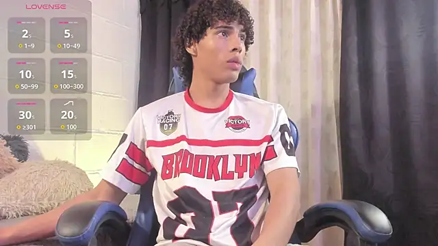 kleo helenos online show from November 5, 2025, 3:39 am