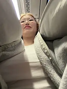 Aiko Yumi online show from February 6, 2026, 2:42 pm