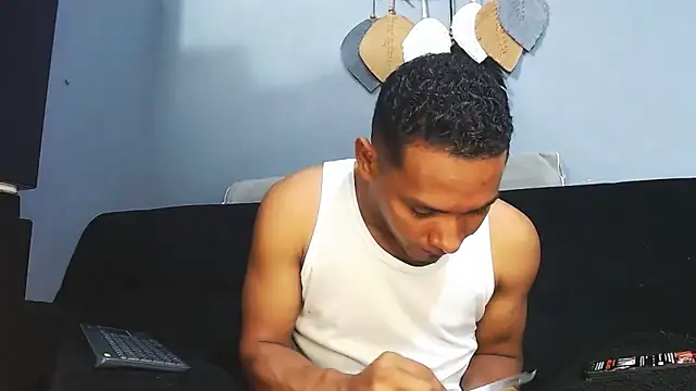 Grandeygruesa1 online show from November 10, 2025, 6:12 am