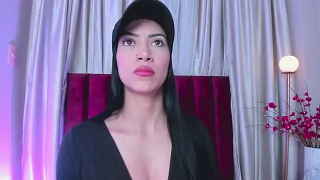 MirandaRoxx online show from November 27, 2025, 11:34 am